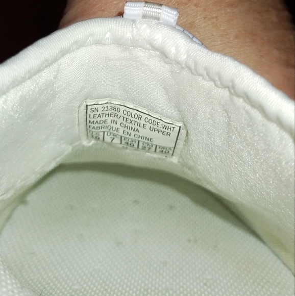 EUC Sketchers White Multi-Color Striped Sneakers Slides Size 10 - Picture 3 of 5